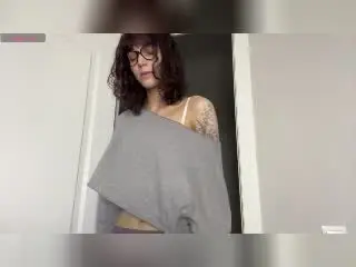 Xlovecam Watch Live Sex Cams of ErynAttridge