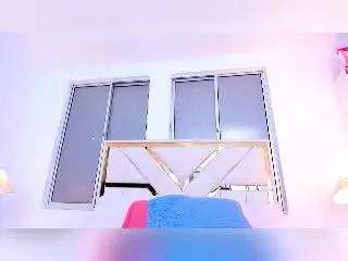 Xlovecam Best live sex cam show of SilvanaCastro