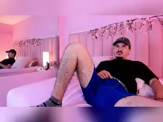 Xlovecam Adult Video Chat of EmmaAndRick