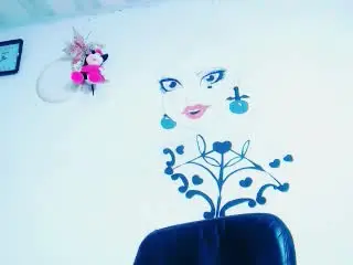 Xlovecam Free Porn Cam of SexyHannaD