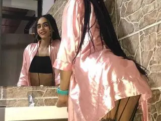 Xlovecam Live Porn of SexyHannaD