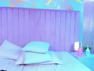 Xlovecam Live Sex Cam of NaiaSanders