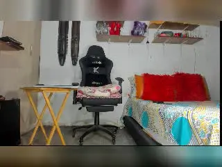 Xlovecam Best Webcam of SashaSweetHot