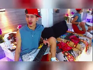 Xlovecam Private Sex Chat of SkinnyCuteAlyer