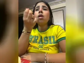 Xlovecam Live Porn of CelesteMorel