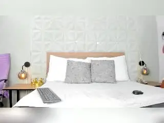 Xlovecam Free Live Porn of ValeryTranss