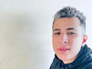 Xlovecam Sex Chat of HollmanFronsh