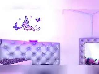 Xlovecam Free Porn Cam of TarahDustin