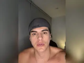 Xlovecam Adult Video Chat of ChristianValenciano
