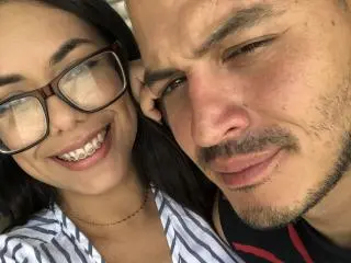 Xlovecam Adult Video Chat of MikeAndLunaa