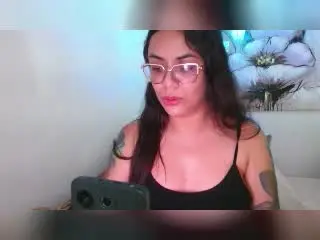 Xlovecam Live Porn of MikeAndLunaa