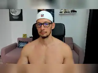 Xlovecam Live Sex Cam of BrutusK