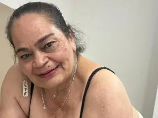 Xlovecam Sex Cam of QueenMatturex
