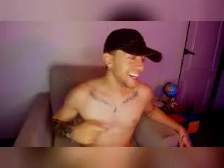 Xlovecam Live Sex of JamesColtt