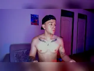 Xlovecam Live Porn of JamesColtt