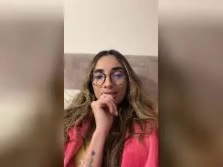 Xlovecam Free Live Porn of AdharaCooperr