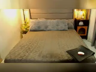 Xlovecam Free Porn Cam of AlluringAmelia