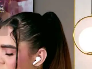 Xlovecam Free Porn Cam of AliceCoolenk