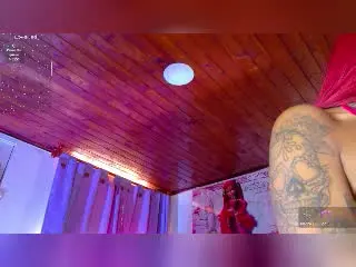 Xlovecam Sex Chat of EvanYelin69