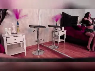 Xlovecam Free Live Porn of NahomyCarther