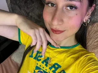Xlovecam Adult Webcams of MaddyCarina