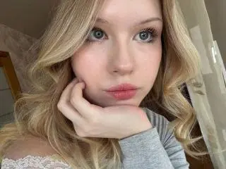 Xlovecam Free Live Porn of EllamaeRaugust