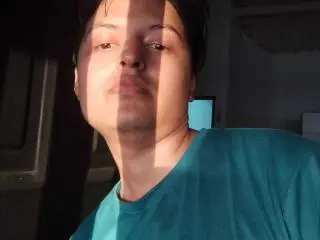 Xlovecam Best Webcam of KevinCharles