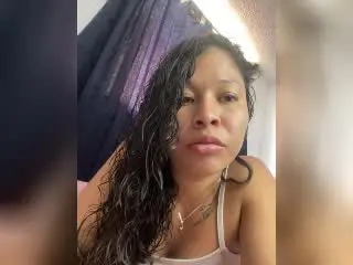 Xlovecam Adult Webcams of ShairaBeauchene