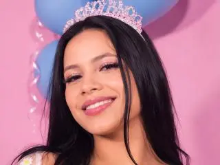 Xlovecam Free Live Porn of AlanaLuxe