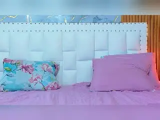 Xlovecam Adult Webcam of KhloeGarciaX