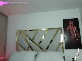 Xlovecam Nude Webcam of DevinHunter