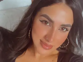 Xlovecam Watch Live Sex Cams of AlanaHarris