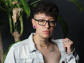 Xlovecam Sex Cam of AllexNoa