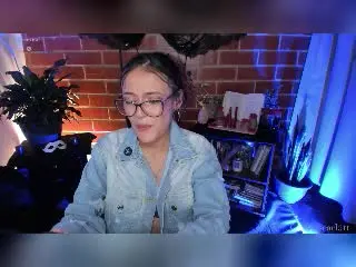 Xlovecam Private Sex Chat of CurlyScarlettVen