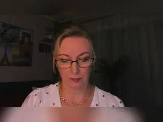 Xlovecam Free Porn Cam of XLovelyVanessa