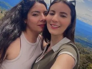 Xlovecam Watch Live Sex Cams of ValkiriaAndDione