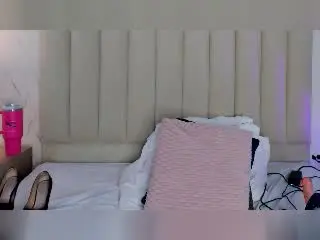 Xlovecam Free Porn Cam of ViolettaRouse
