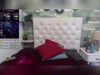 Xlovecam Adult Video Chat of SkylerNaomi
