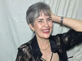Xlovecam Live Sex Cam of BelleBlondx