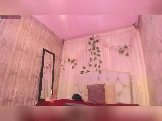 Xlovecam Live Sex Cam of KermyBerty