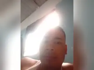 Xlovecam Best live sex cam show of CoupLatina