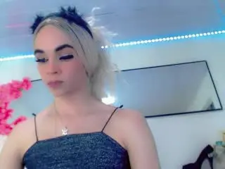 Xlovecam Nude Webcam of KateHadid