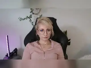 Xlovecam Live Sex Cam of CinamonMoon