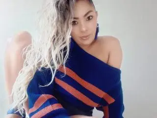 Xlovecam Free Porn Cam of KarenCurlyHair